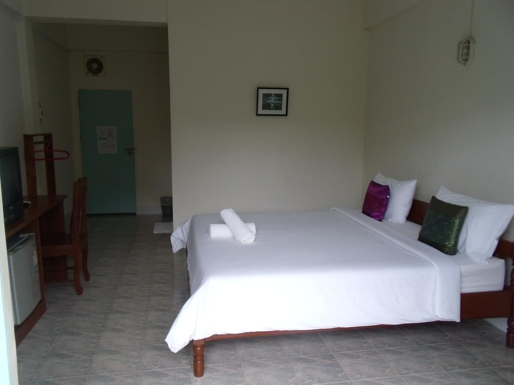 Albatross Guesthouse @ Thungwualaen Beach Pathiu Εξωτερικό φωτογραφία