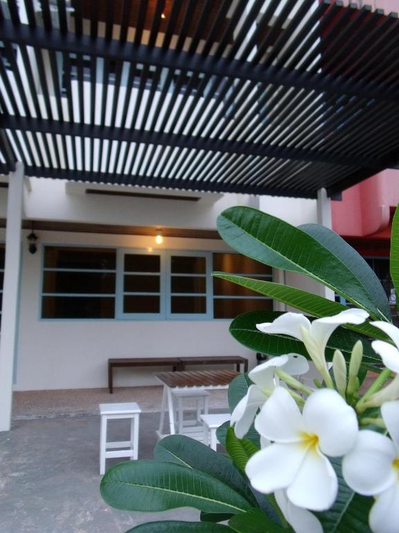 Albatross Guesthouse @ Thungwualaen Beach Pathiu Εξωτερικό φωτογραφία